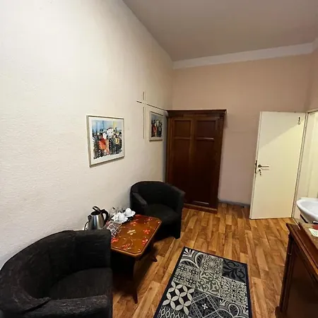 Oase בית הארחה *